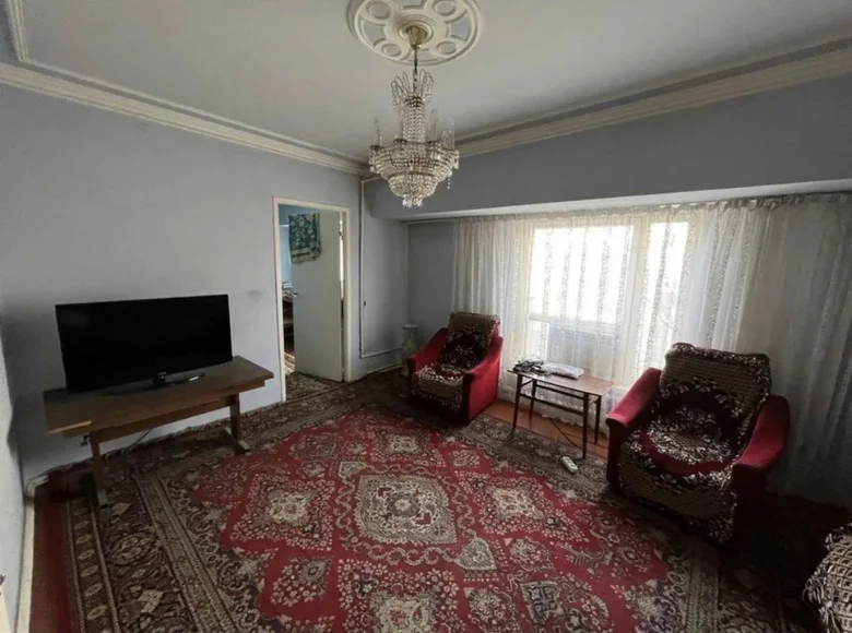 Kvartira 4 xonalar 90 m² Toshkentda