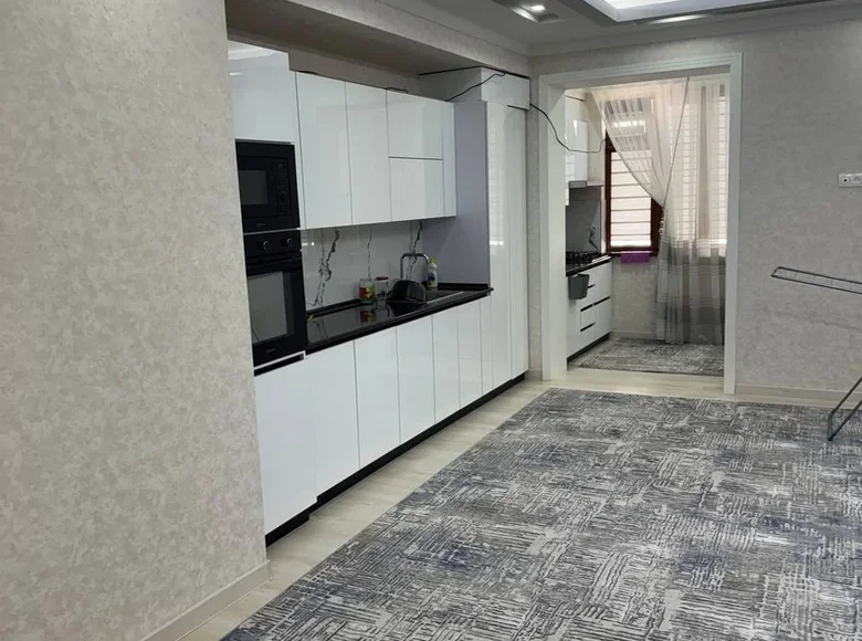 Квартира 4 комнаты 100 м² в Ташкенте, Узбекистан