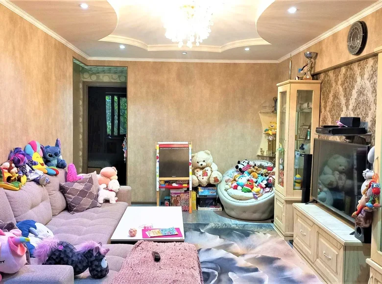 Kvartira 4 xonalar 65 m² Toshkentda