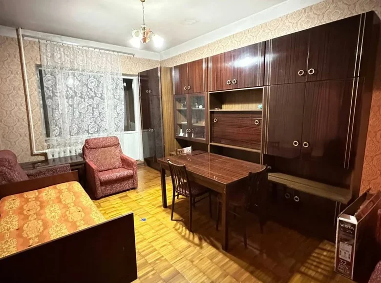 Kvartira 1 xona 38 m² Toshkentda