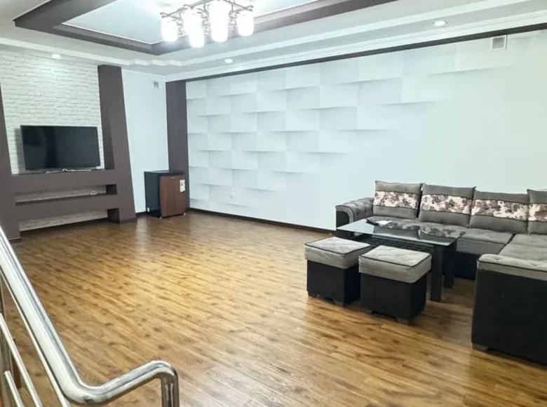 Kvartira 2 xonalar 84 m² Toshkentda