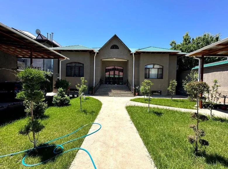 Uy 6 xonalar 250 m² Toshkentda