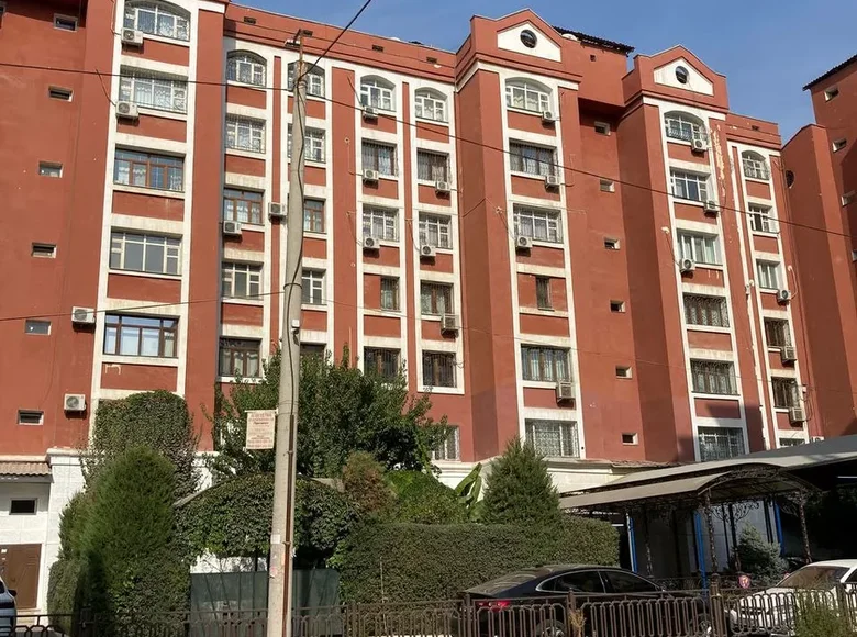 Kvartira 4 xonalar 155 m² O‘zbekistonda