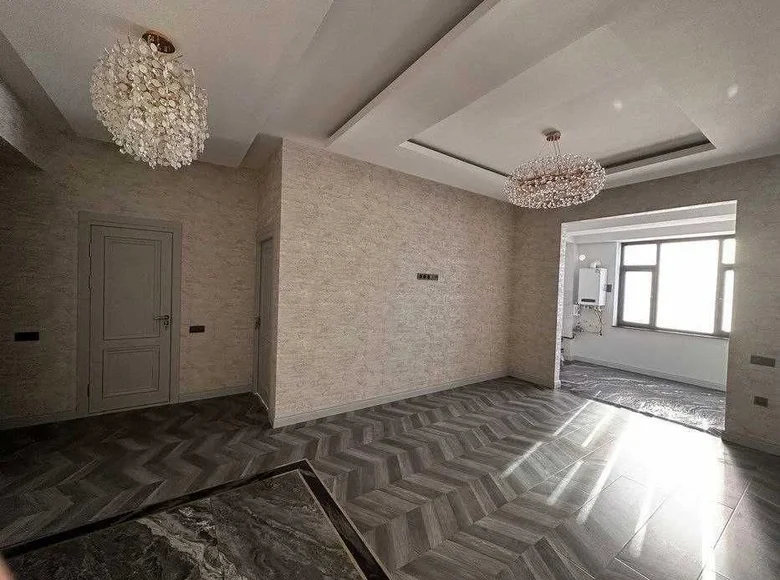 Kvartira 3 xonalar 75 m² in Shaykhontohur Tumani