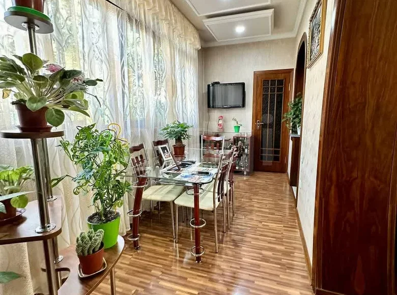 Kvartira 86 m² Toshkentda