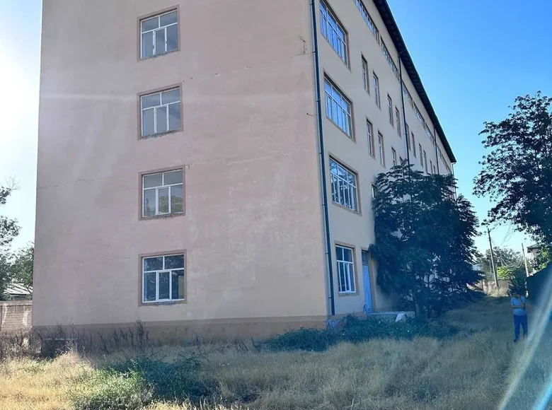 Коммерческое помещение 4 290 м² в Ташкенте, Узбекистан