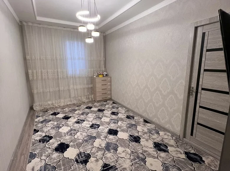 Kvartira 1 xona 42 m² Toshkentda