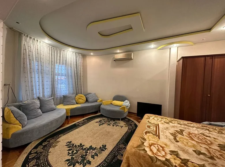 Kvartira 1 xona 45 m² Toshkentda