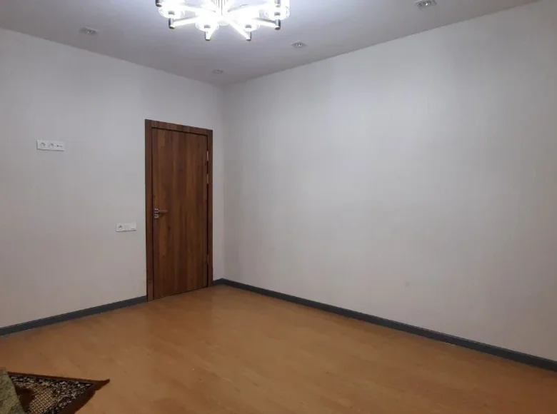 Kvartira 4 xonalar 90 m² Toshkentda