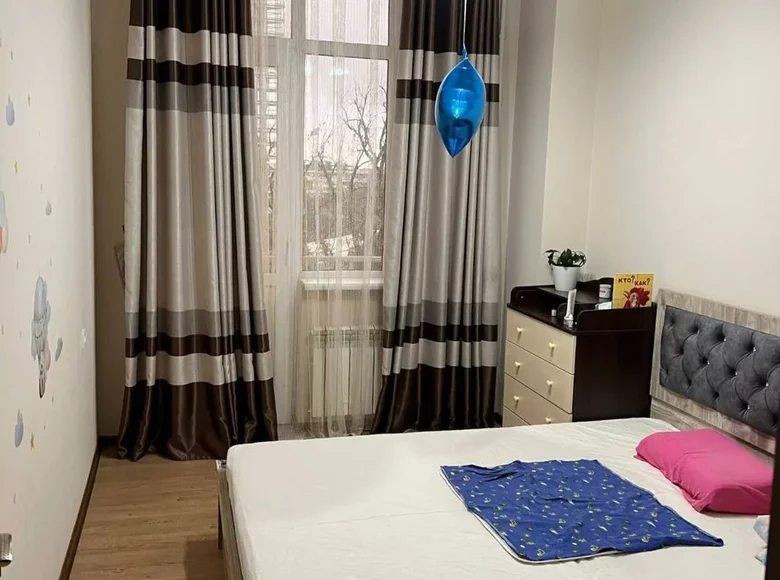 Kvartira 3 xonalar 90 m² Toshkentda