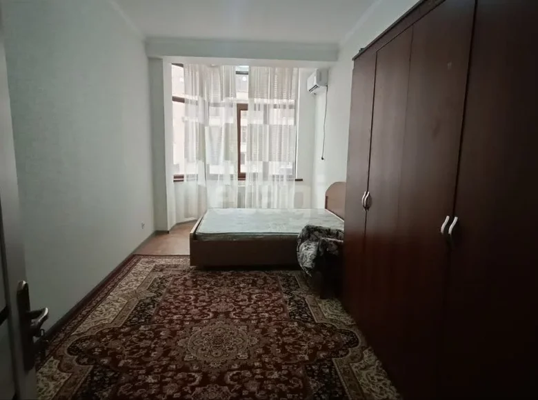 Kvartira 1 xona 40 m² Samarqandda