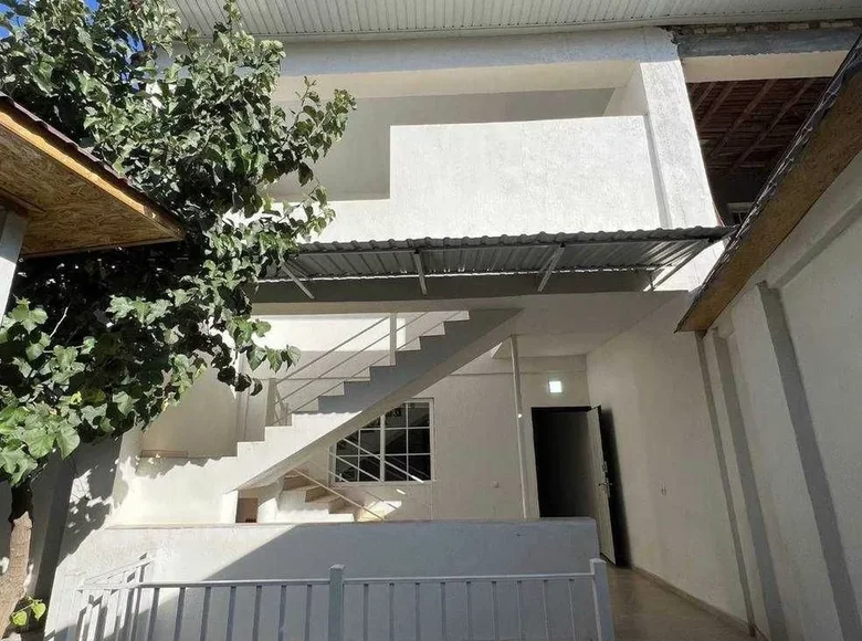 Коттедж 5 комнат 250 м² в Ташкенте, Узбекистан