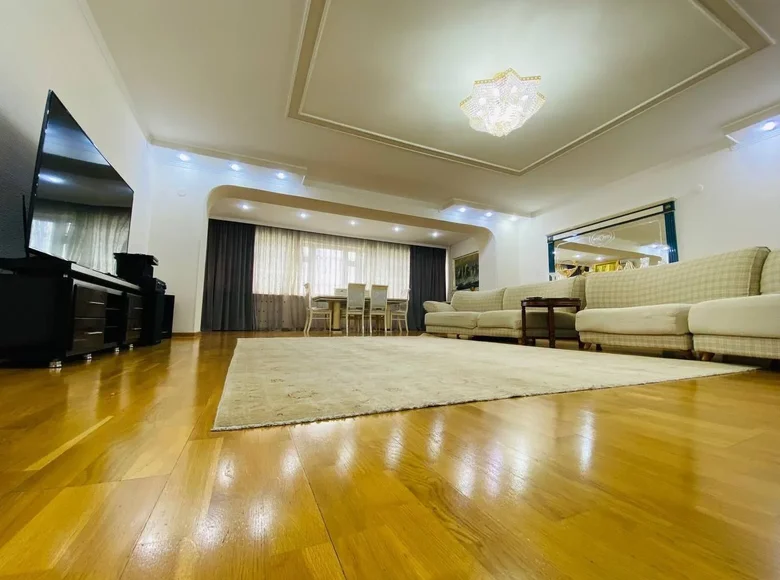 Ko'p darajali kvartiralar 6 xonalar 400 m² Toshkentda