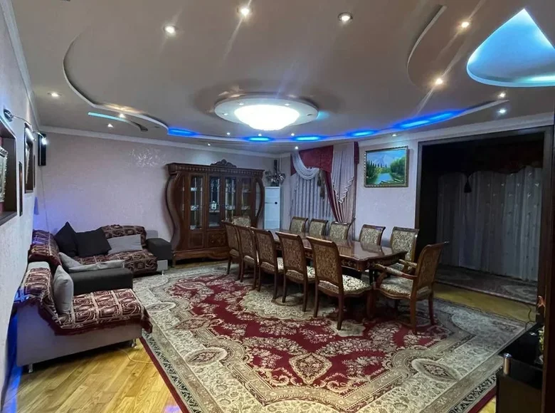 Kvartira 3 xonalar 115 m² Toshkentda