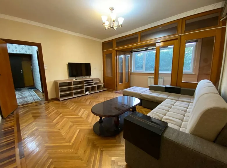 Kvartira 4 xonalar 82 m² Toshkentda