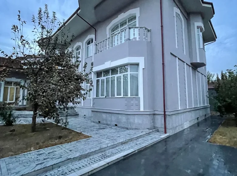 Дом 6 комнат 420 м² в Ташкенте, Узбекистан