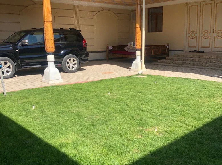 Дом 7 комнат 5 м² в Ташкенте, Узбекистан