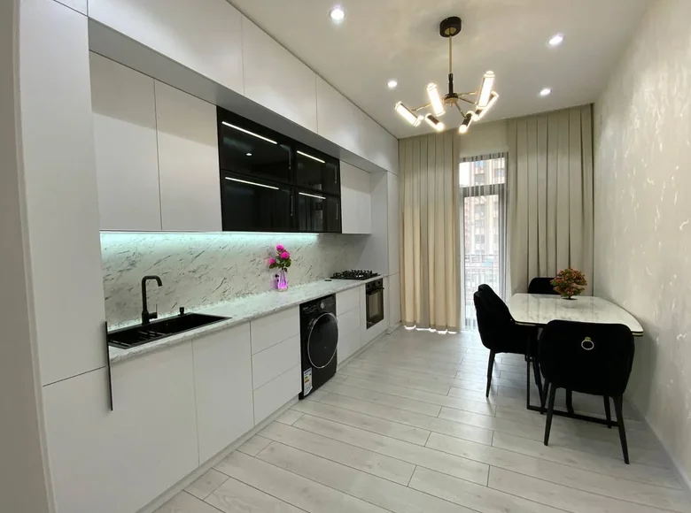 Kvartira 3 xonalar 83 m² Toshkentda