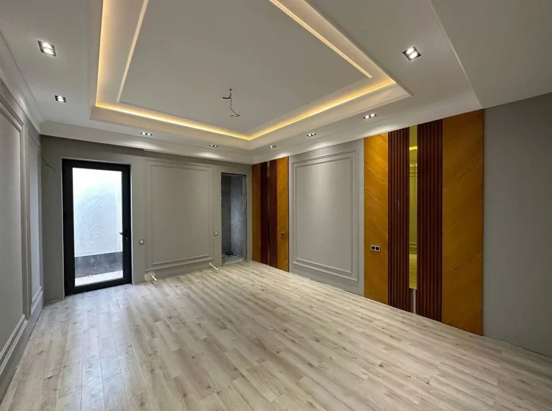 Uy 6 xonalar 330 m² in Shaykhontohur Tumani