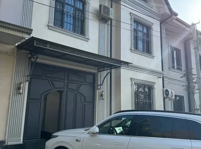 Квартира 5 комнат 300 м² в Ташкенте, Узбекистан