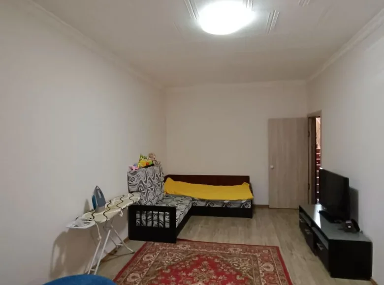 Kvartira 1 xona 38 m² Toshkentda