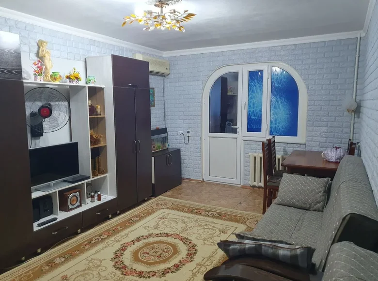 Kvartira 3 xonalar 70 m² Toshkentda