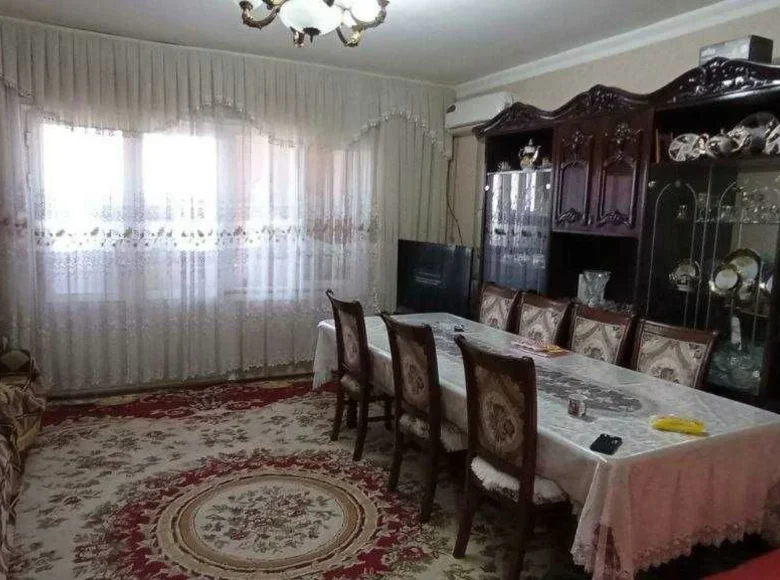 Kvartira 3 xonalar 65 m² Toshkentda