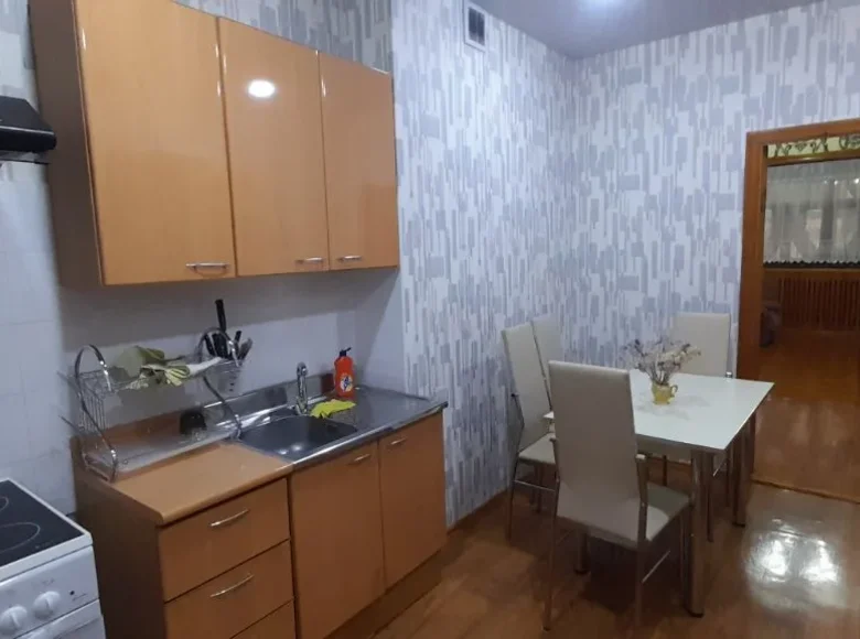 Kvartira 3 xonalar 97 m² Toshkentda