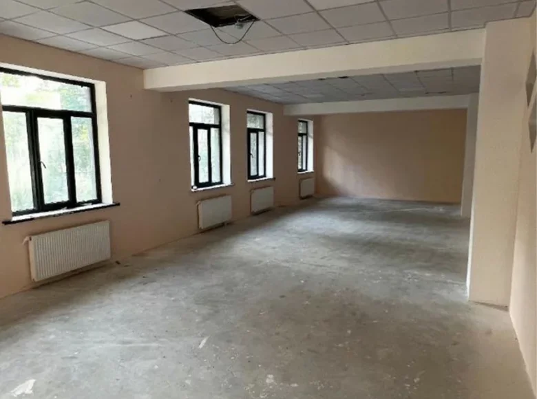 Коммерческое помещение 3 600 м² в Ташкенте, Узбекистан