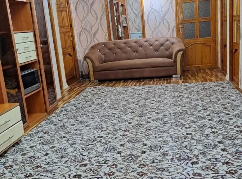 Kvartira 5 xonalar 104 m² Khanabadda