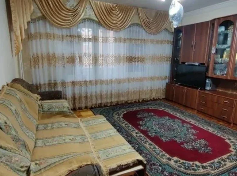 Kvartira 3 xonalar 90 m² Toshkentda