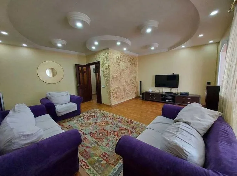 Квартира 5 комнат 105 м² в Ташкенте, Узбекистан