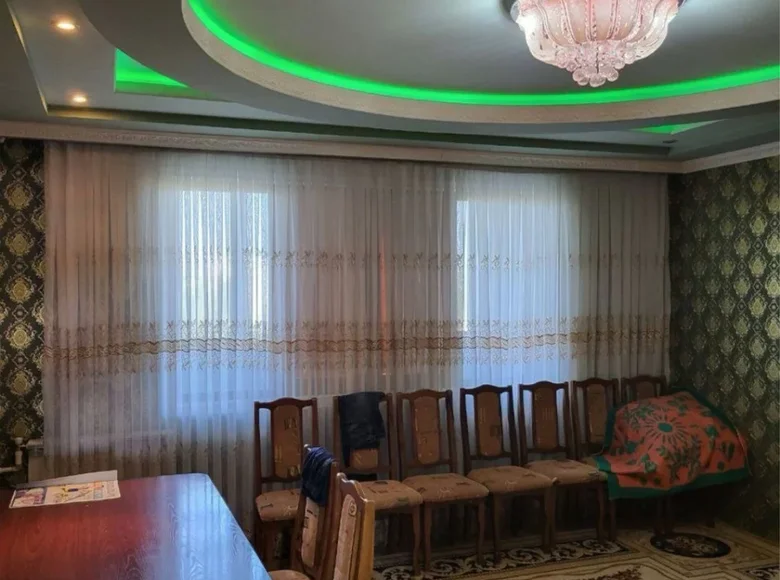 Kvartira 3 xonalar 70 m² Toshkentda