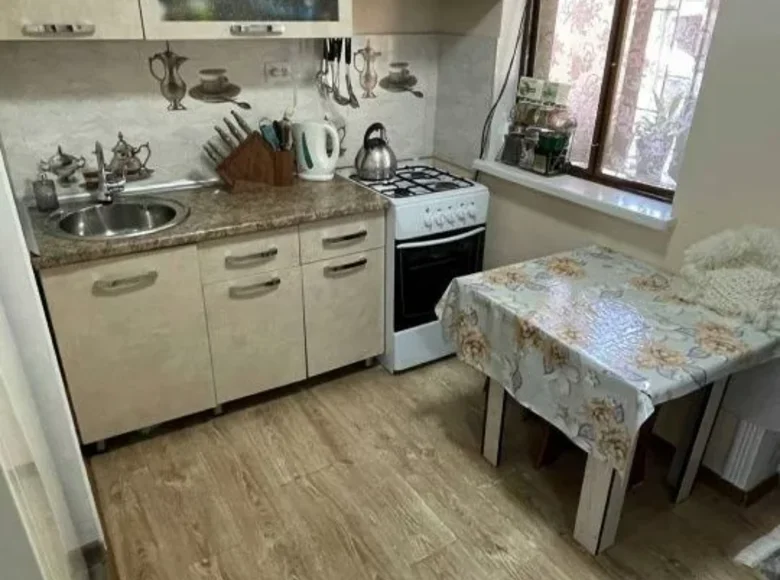 Kvartira 3 xonalar 50 m² Toshkentda