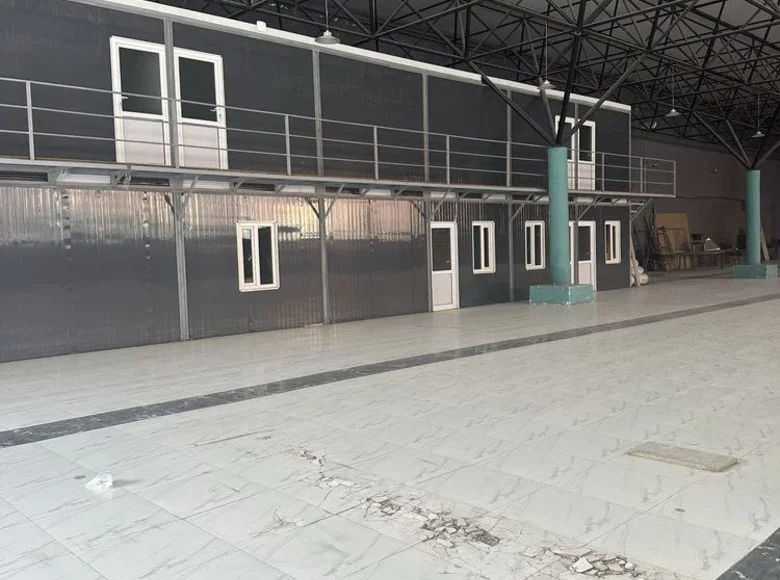 Аренда складских помещений на Джамий, общая площадь 1800 м²  