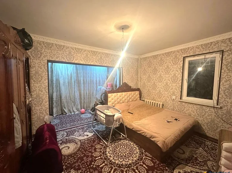 Kvartira 1 xona 38 m² Toshkentda