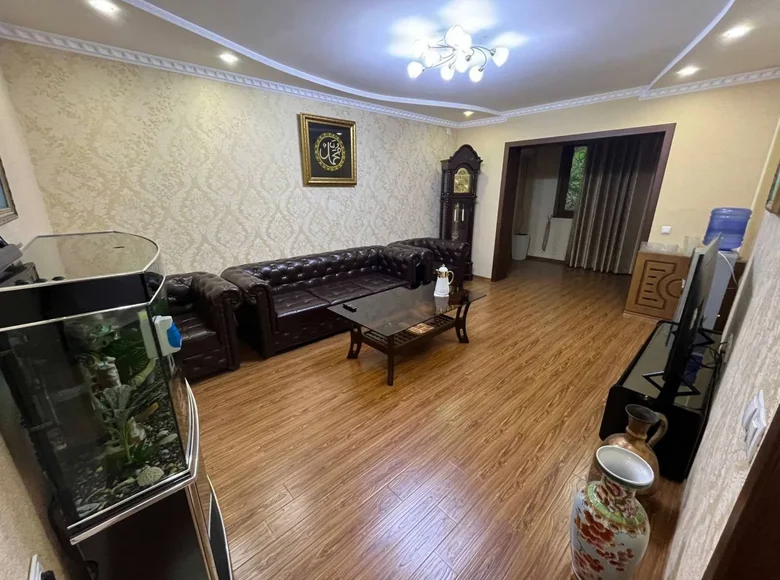 Квартира 2 комнаты 180 м² в Ташкенте, Узбекистан