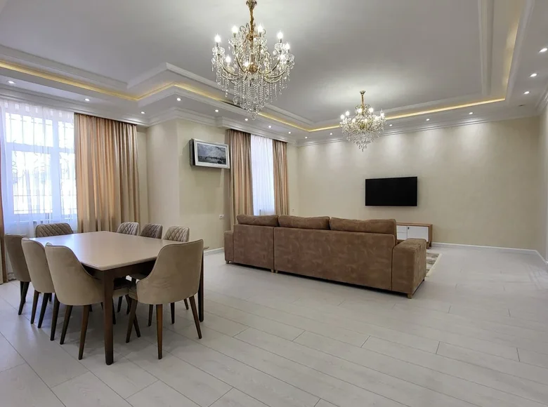 Квартира 4 комнаты 180 м² в Ташкенте, Узбекистан
