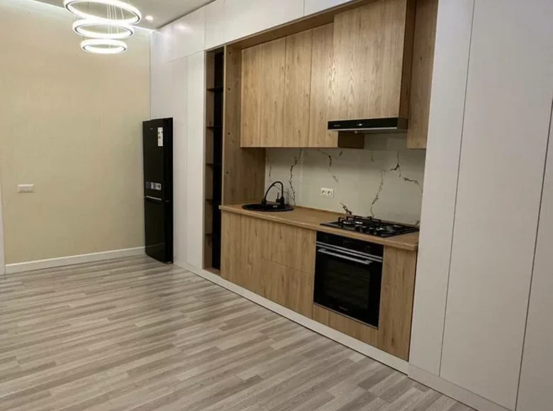 Kvartira 2 xonalar 75 m² Toshkentda