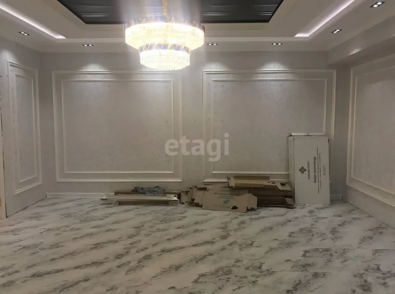 Kvartira 4 xonalar 120 m² Samarqandda