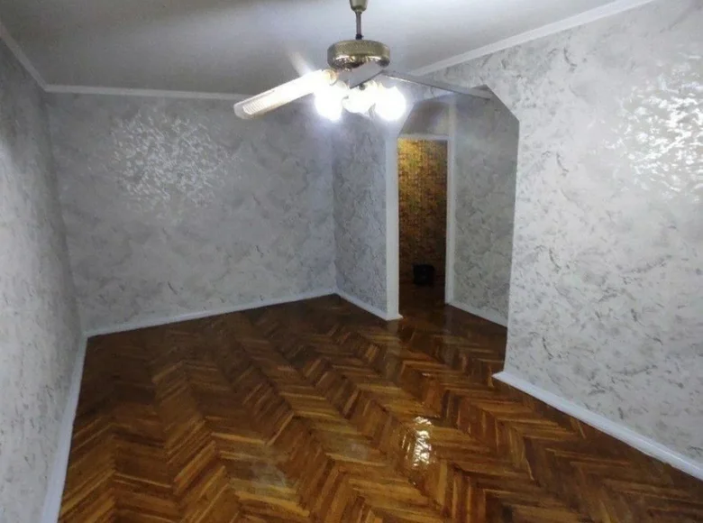 Kvartira 1 xona 35 m² Beshkurganda