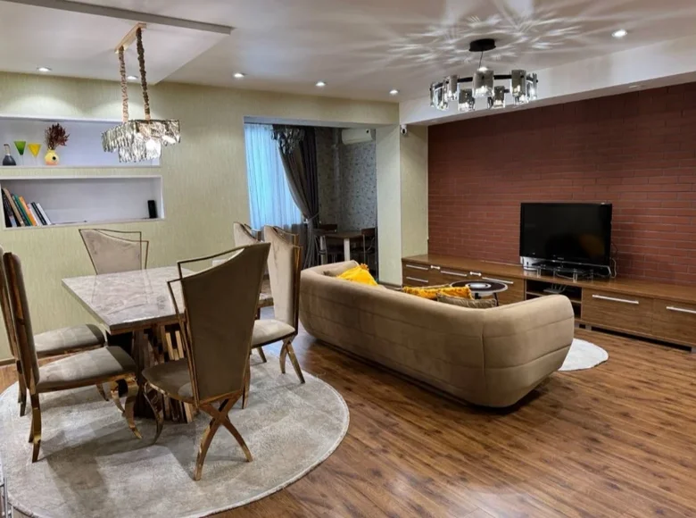 Квартира 3 комнаты 77 м² в Ташкенте, Узбекистан