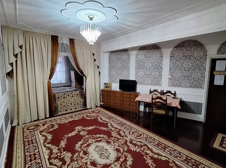 Kvartira 4 xonalar 91 m² Toshkentda