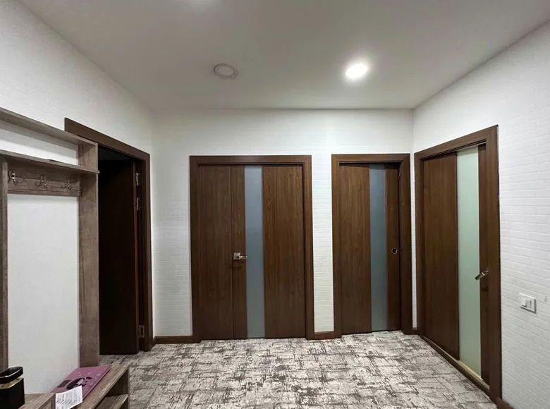 Kvartira 3 xonalar 70 m² Toshkentda