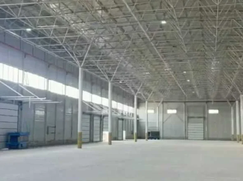 Коммерческое помещение 80 000 м² в Кухна Кумарык, Узбекистан