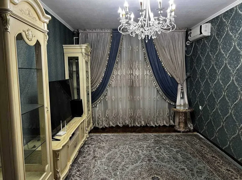 Kvartira 3 xonalar 70 m² in Shaykhontohur Tumani