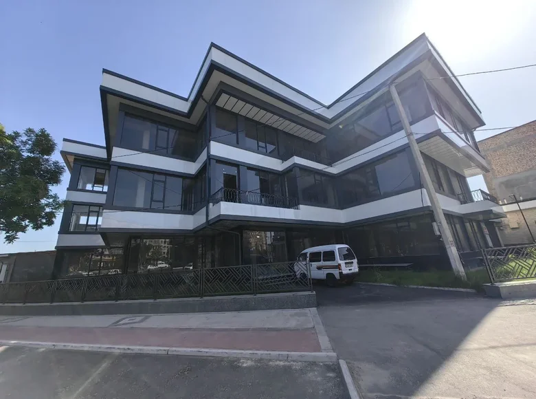 Коммерческое помещение 2 450 м² Ташкент, Узбекистан