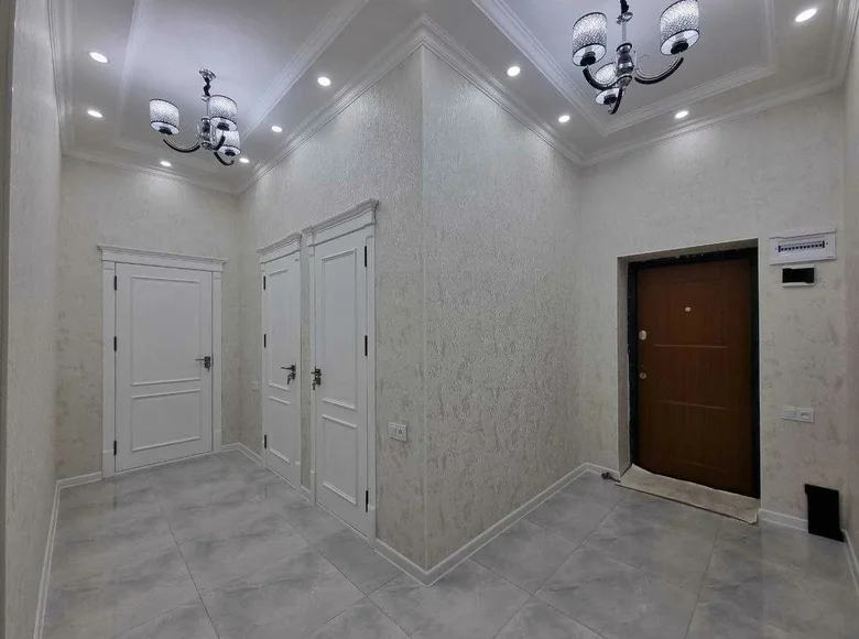 Kvartira 3 xonalar 92 m² Samarqandda