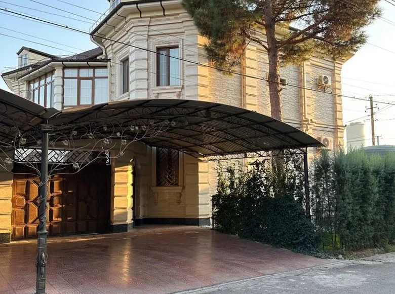 Дом 7 комнат 231 м² в Ташкенте, Узбекистан