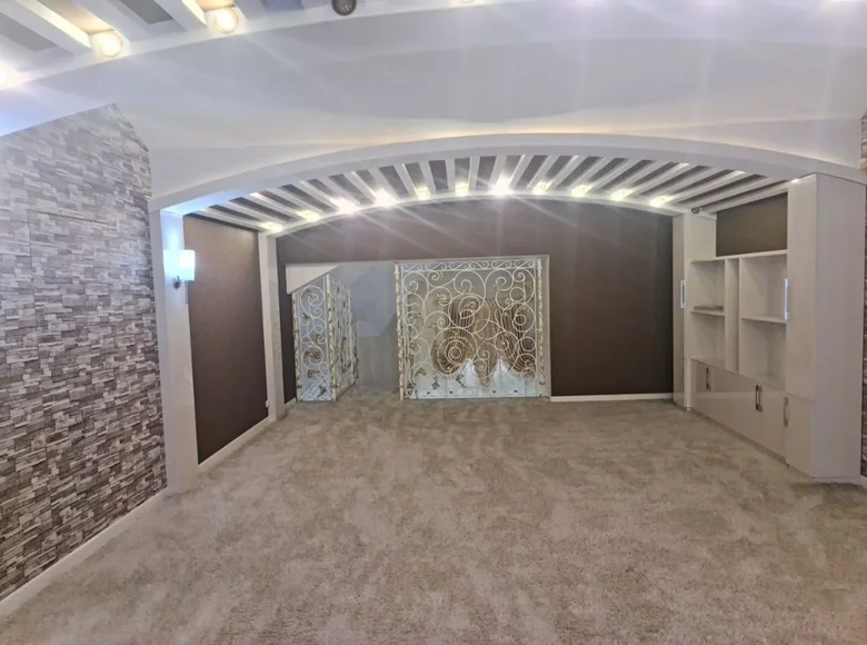 Дом 5 комнат 600 м² в Ташкенте, Узбекистан